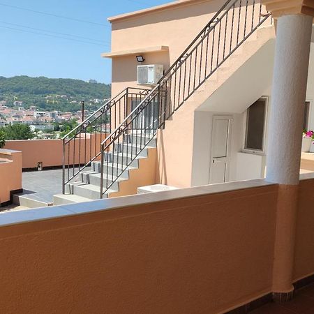 Apartamento Guest'S House "Lindi&Roni" Ulcinj Exterior foto