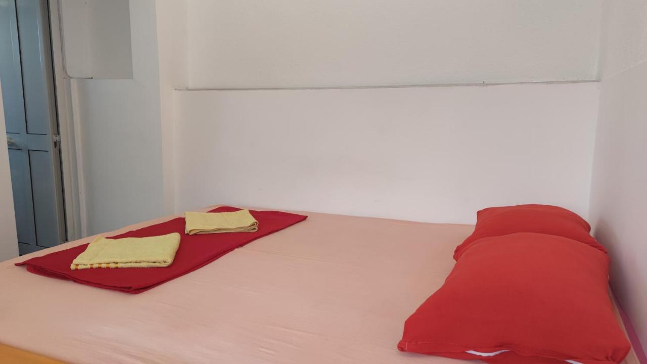 Apartamento Guest'S House "Lindi&Roni" Ulcinj Exterior foto