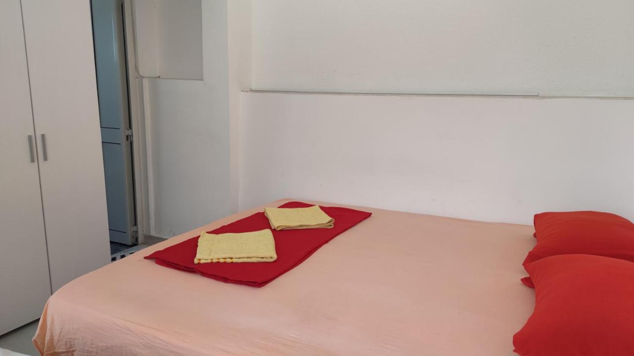 Apartamento Guest'S House "Lindi&Roni" Ulcinj Exterior foto