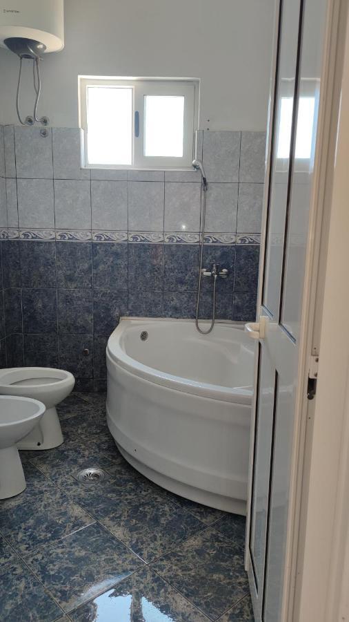 Apartamento Guest'S House "Lindi&Roni" Ulcinj Exterior foto